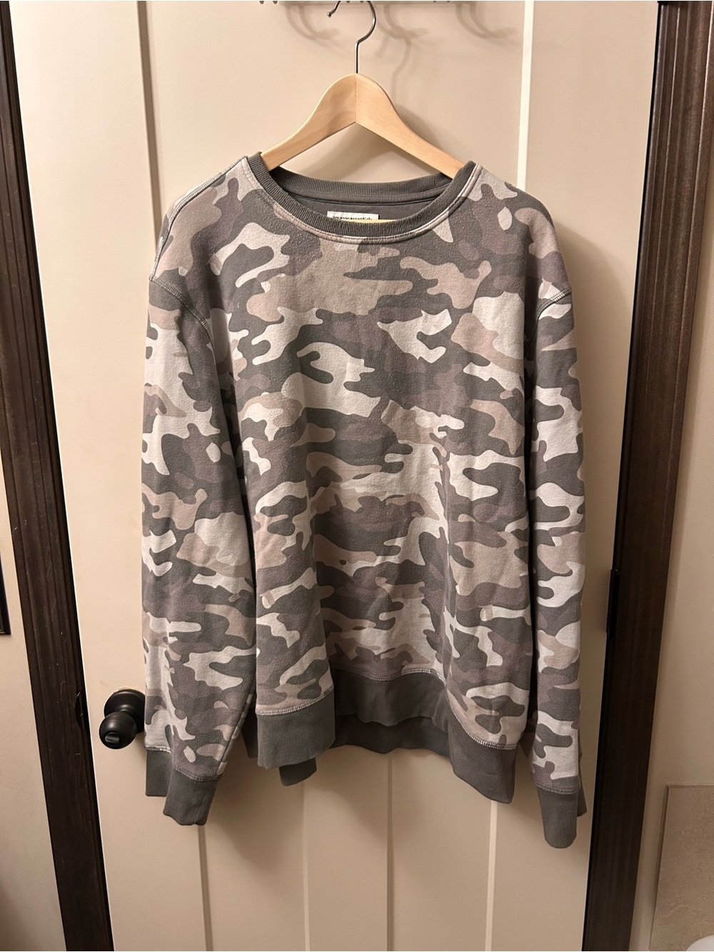 Amazon Essentials Men's Grey Camo Crewneck Sweater